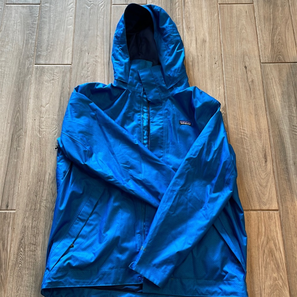 EUC Patagonia H2n0 waterproof shell